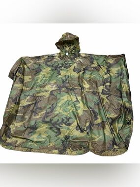 USGI Woodland Camouflage Poncho Wet Weather NSN 8405-01-100-0976